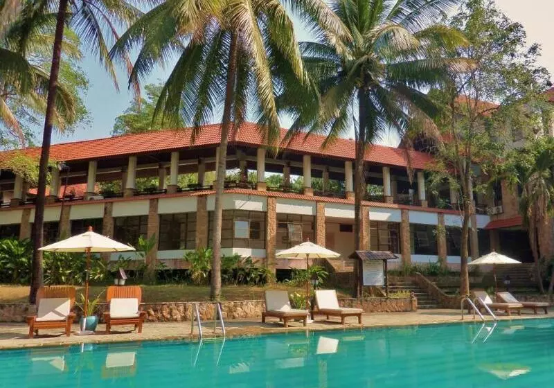 Sappraiwan Elephant Resort & Sanctuary