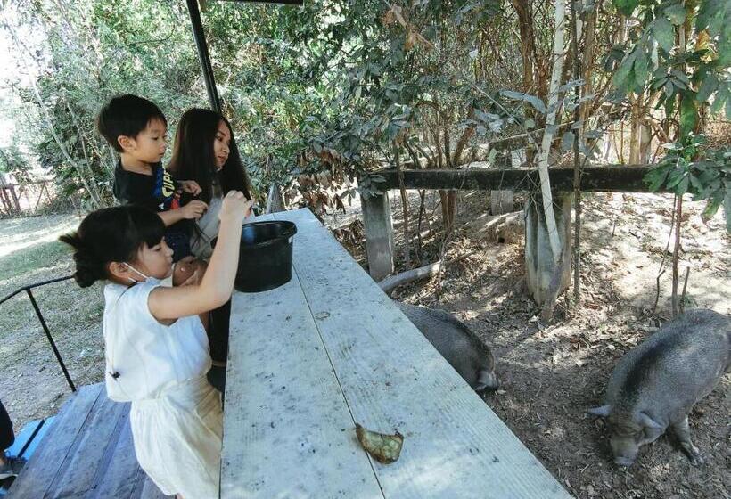 Sappraiwan Elephant Resort & Sanctuary