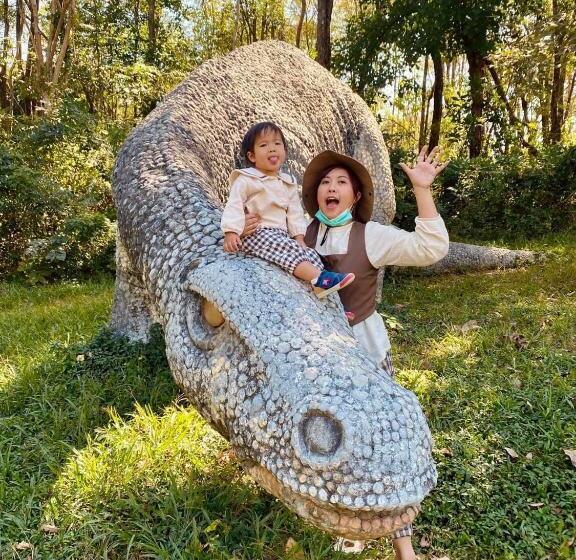 Sappraiwan Elephant Resort & Sanctuary