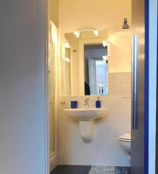 تختخواب و صبحانه Temple View