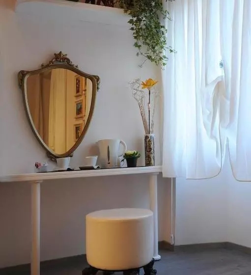 تختخواب و صبحانه Temple View