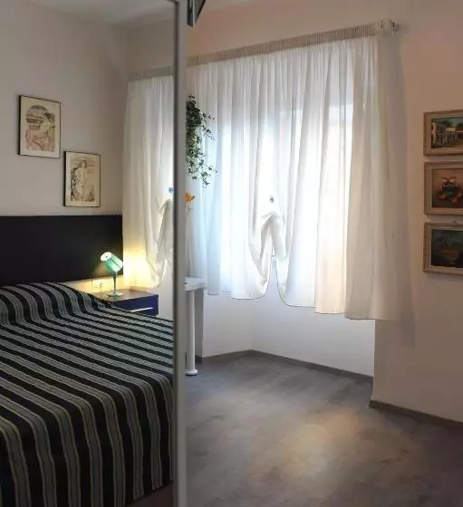 تختخواب و صبحانه Temple View