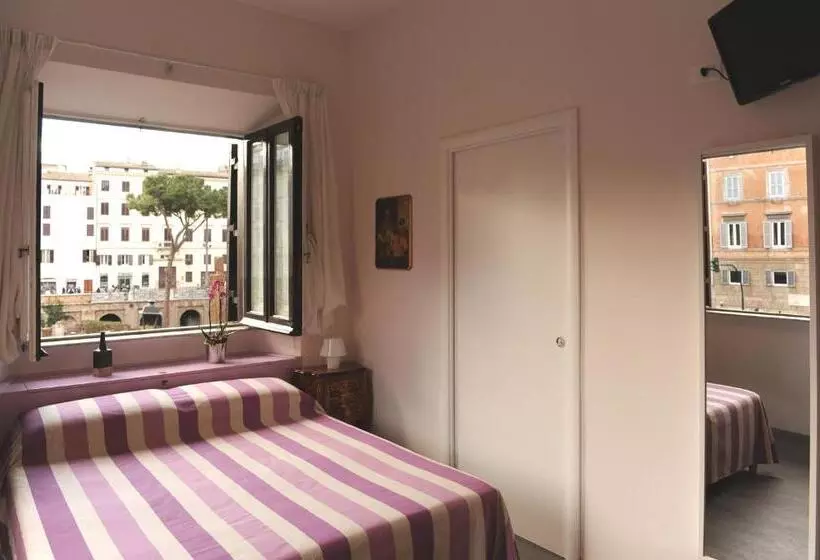 تختخواب و صبحانه Temple View