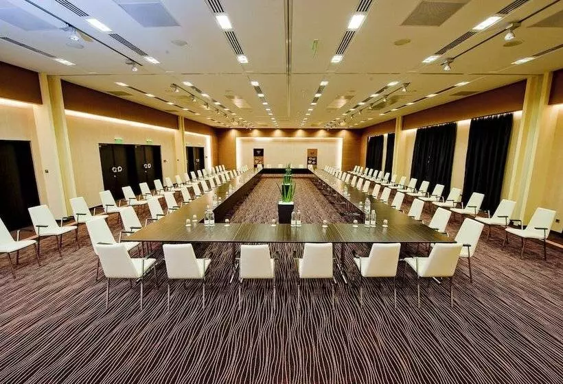 ホテル Abacus Business & Wellness