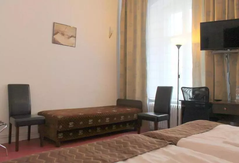 هتل Amelie Berlin