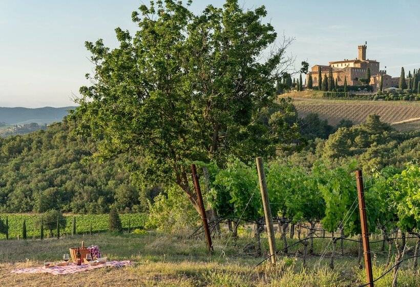 فندق Castello Banfi   Il Borgo