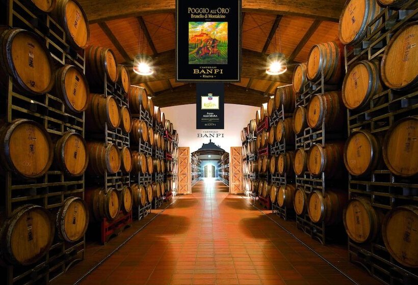 فندق Castello Banfi   Il Borgo