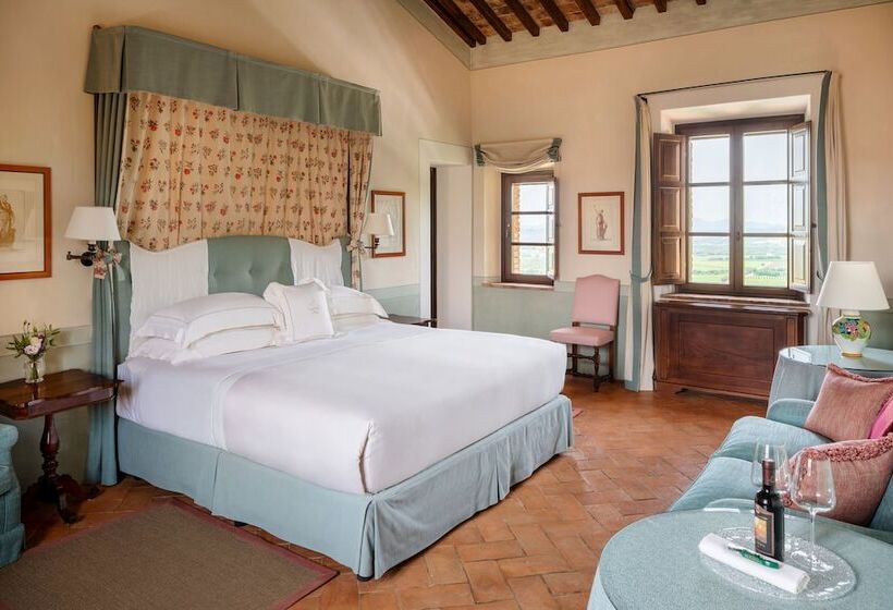 فندق Castello Banfi   Il Borgo