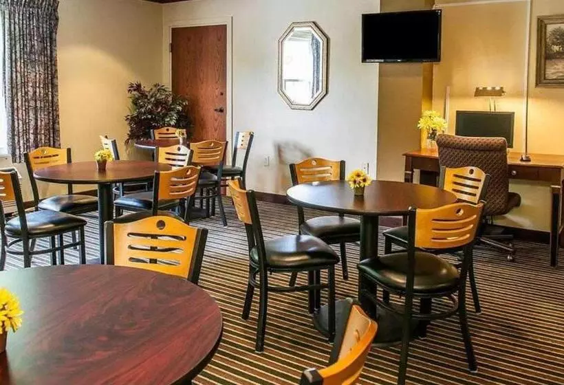 בית מלון כפרי Royal Inn Rockville