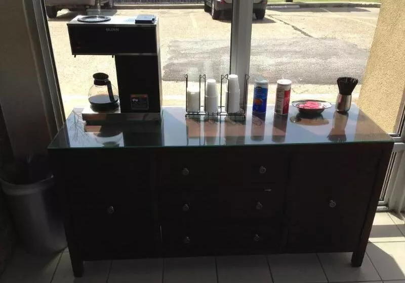 酒店 Ez Travel Inn College Station