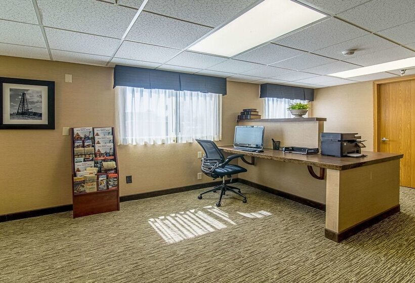 Roosevelt Hotel   Undergoing Improvements