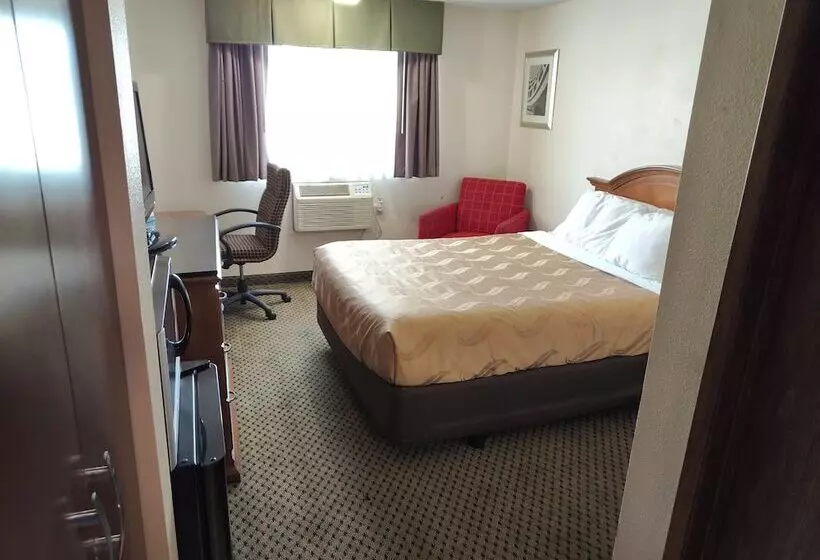 Roosevelt Hotel   Undergoing Improvements