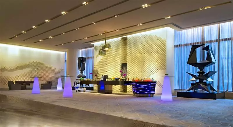 Отель W Guangzhou