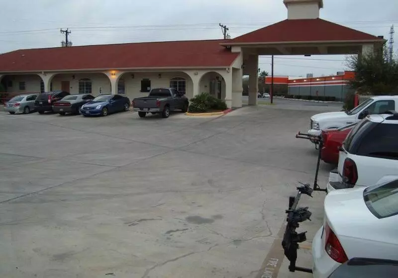 مُتل Winnquest Inn Near Ft. Sam Houston