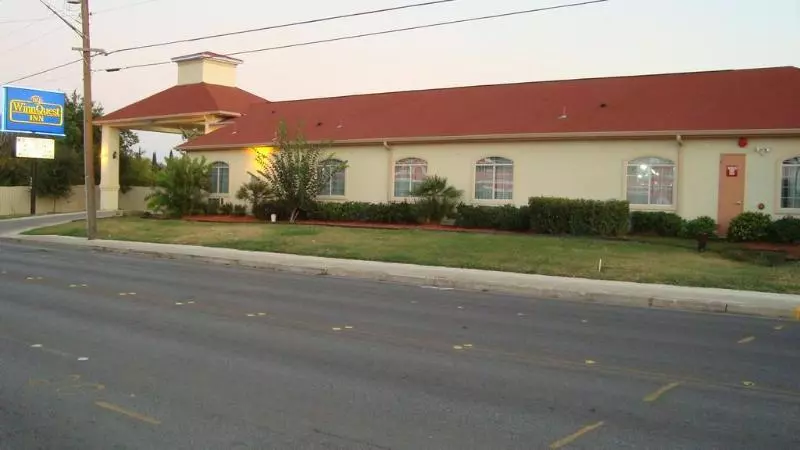 مُتل Winnquest Inn Near Ft. Sam Houston