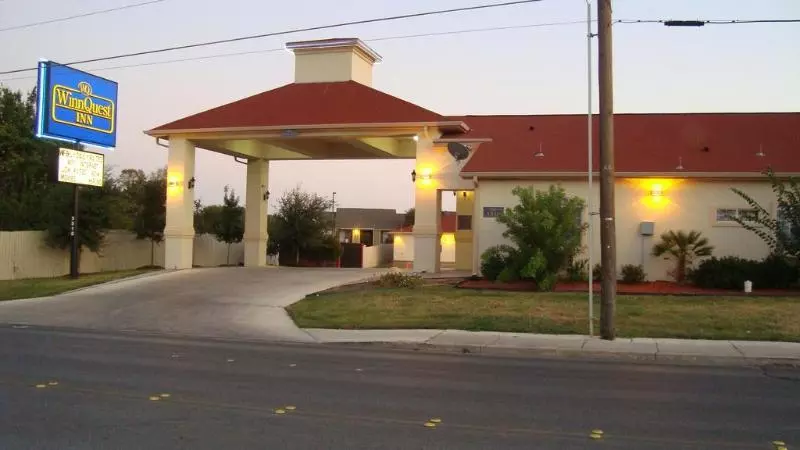 مُتل Winnquest Inn Near Ft. Sam Houston