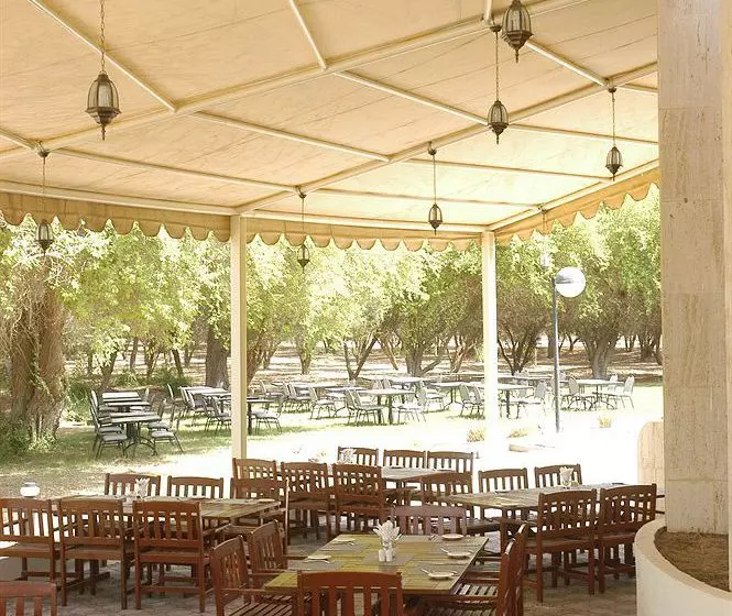 One To One & Resort Ain Al Faida