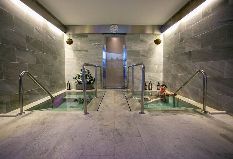 استراحتگاه Continental Balneario De Panticosa