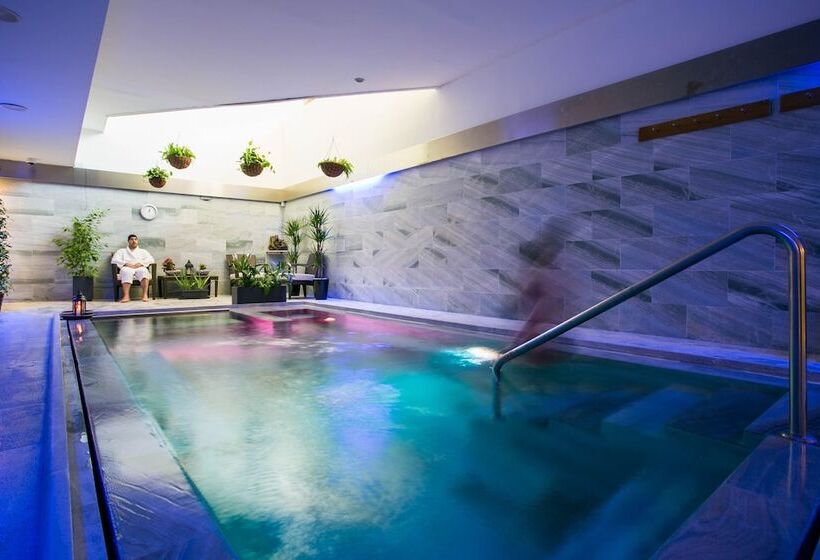 استراحتگاه Continental Balneario De Panticosa