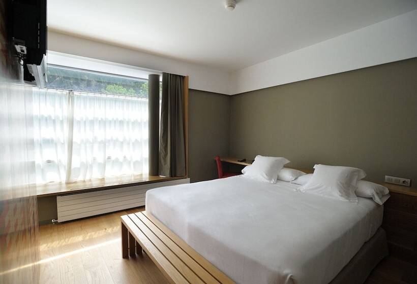 استراحتگاه Continental Balneario De Panticosa