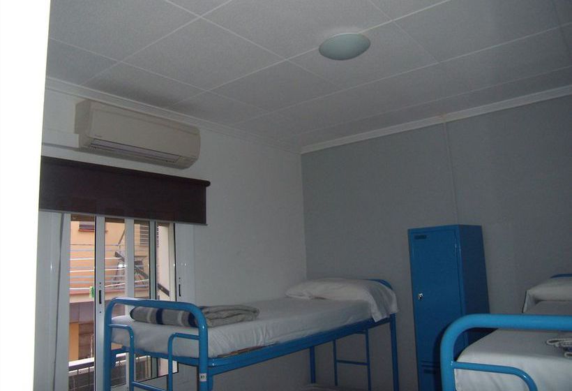 Bedcelona Barceloneta Beach Club & Rooms Hostel