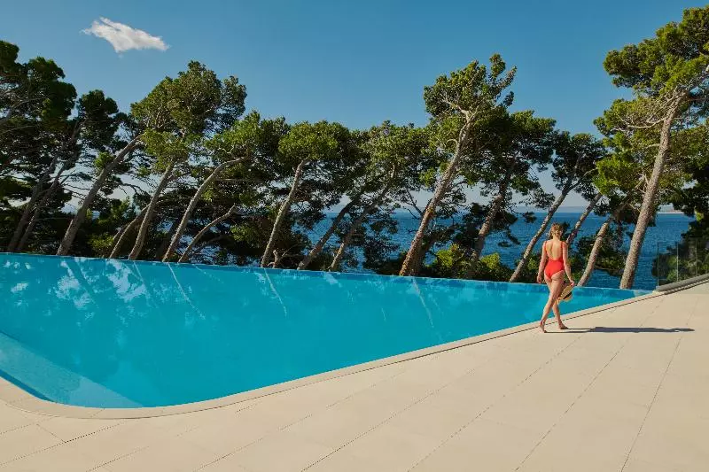 Bluesun Mala Berulia