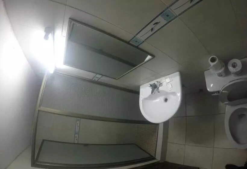 Отель Discovery