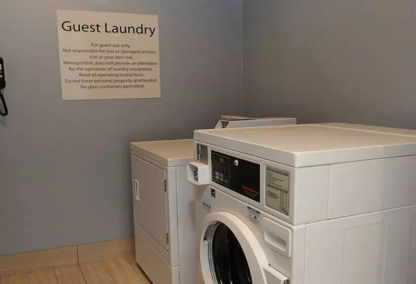 בית מלון כפרי Holiday Inn Express Covington Madisonville, An Ihg