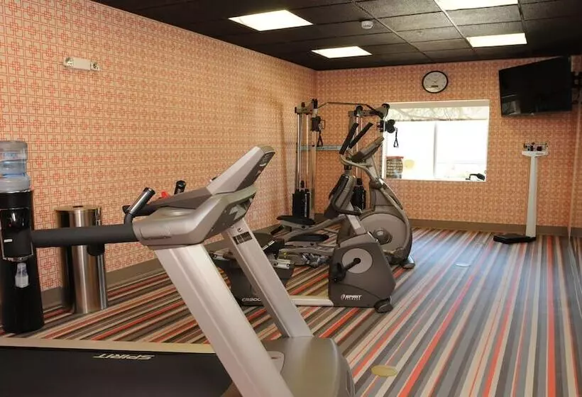 בית מלון כפרי Holiday Inn Express Covington Madisonville, An Ihg