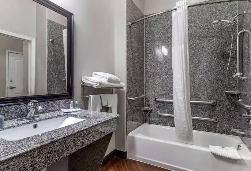 호텔 Comfort Inn & Suites