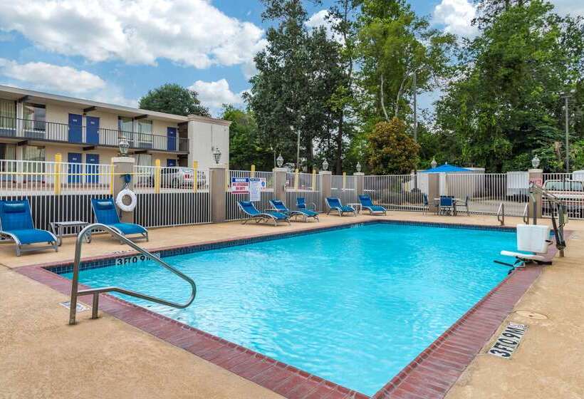 فندق Comfort Inn & Suites