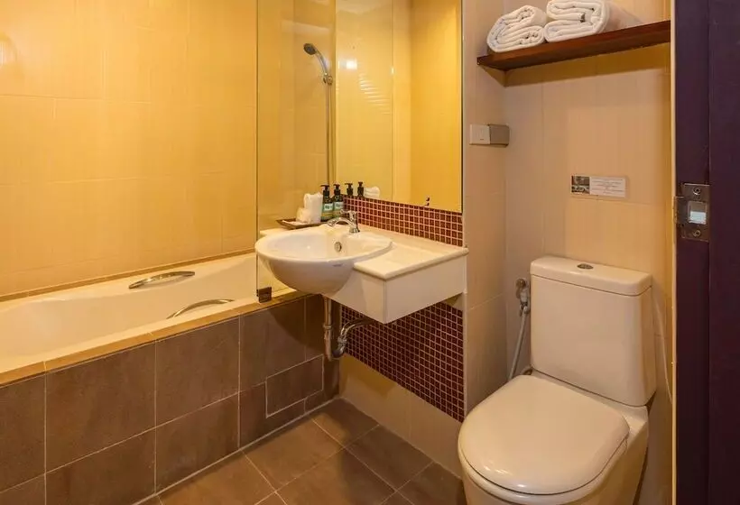 ホテル Malin Patong