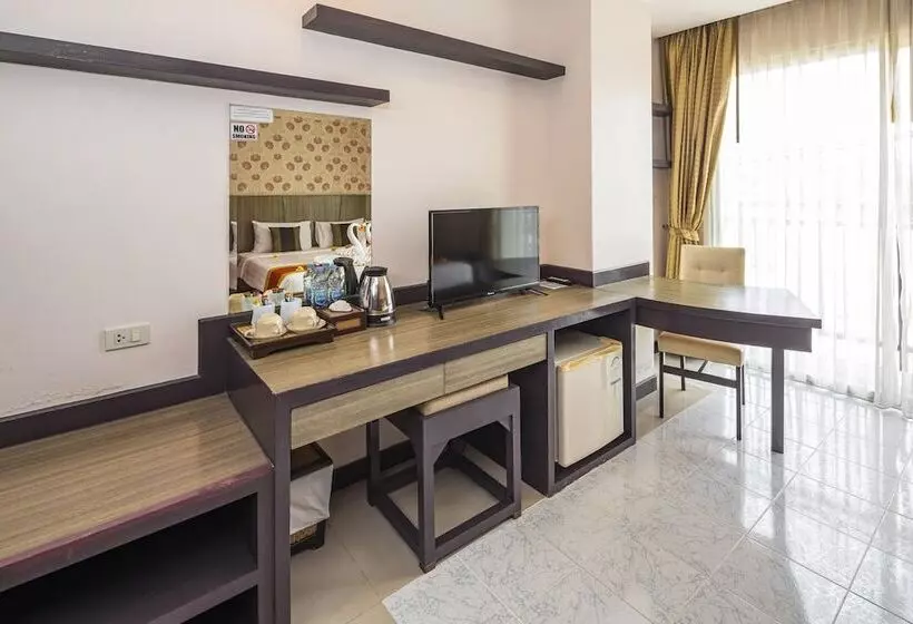 ホテル Malin Patong