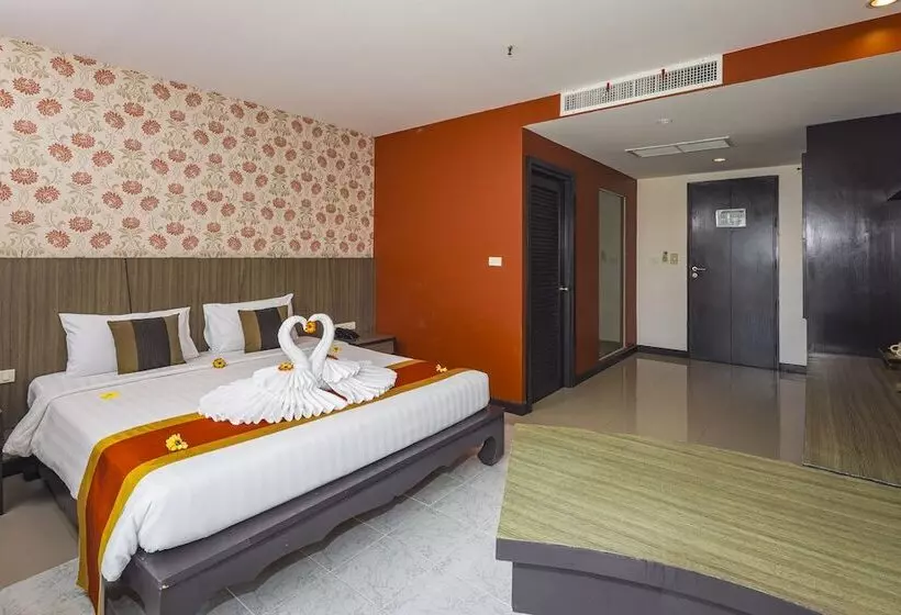 ホテル Malin Patong