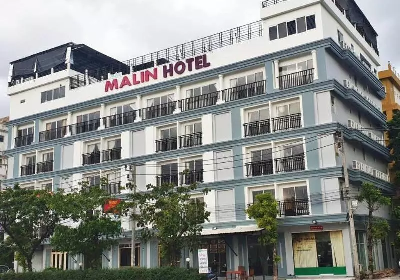 ホテル Malin Patong