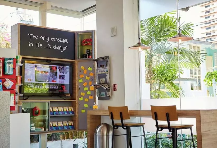 ホテル Red Planet Bangkok Asoke   Sha Extra Plus