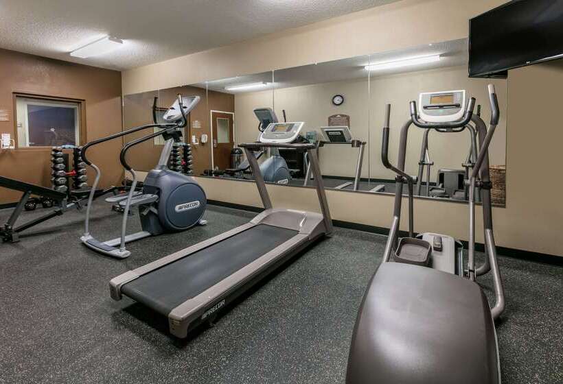 酒店 Sleep Inn & Suites Steubenville At The University