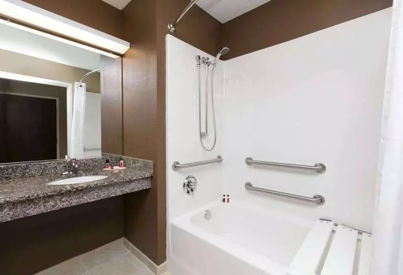 호텔 Sleep Inn & Suites Steubenville At The University