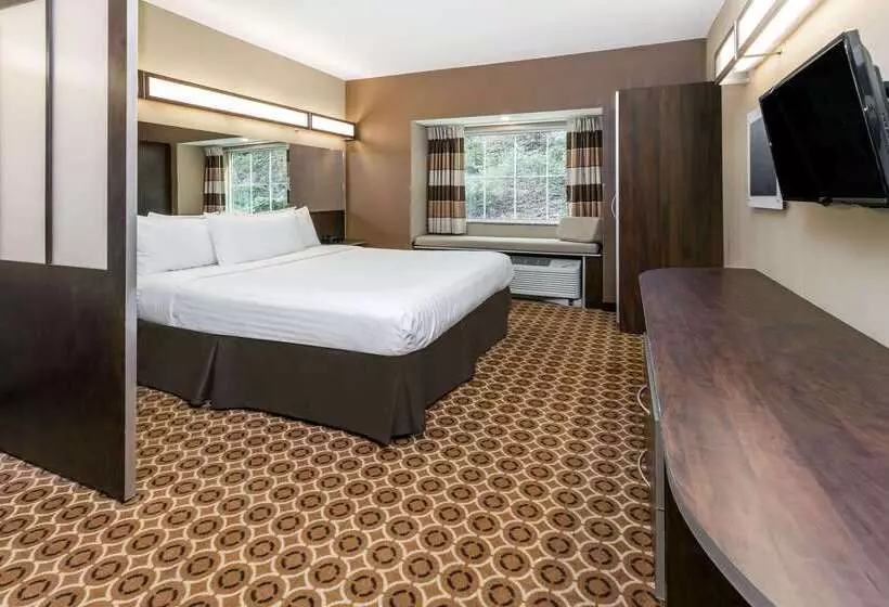 호텔 Sleep Inn & Suites Steubenville At The University