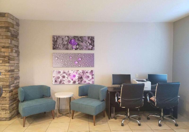 酒店 Sleep Inn & Suites Steubenville At The University