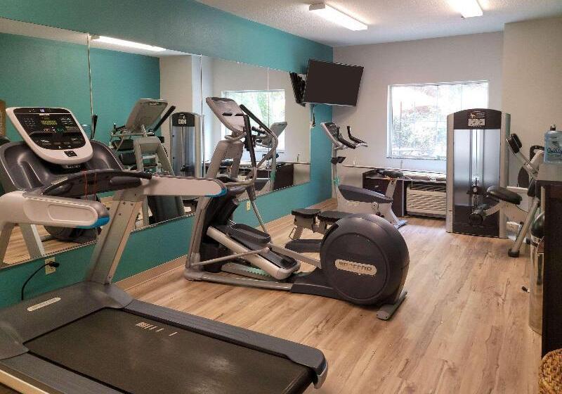 酒店 Sleep Inn & Suites Steubenville At The University