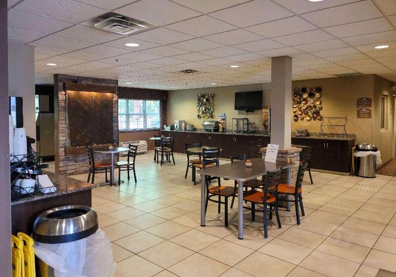 酒店 Sleep Inn & Suites Steubenville At The University