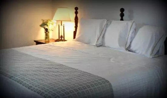 The Aurora Inn Hotel And Event Center