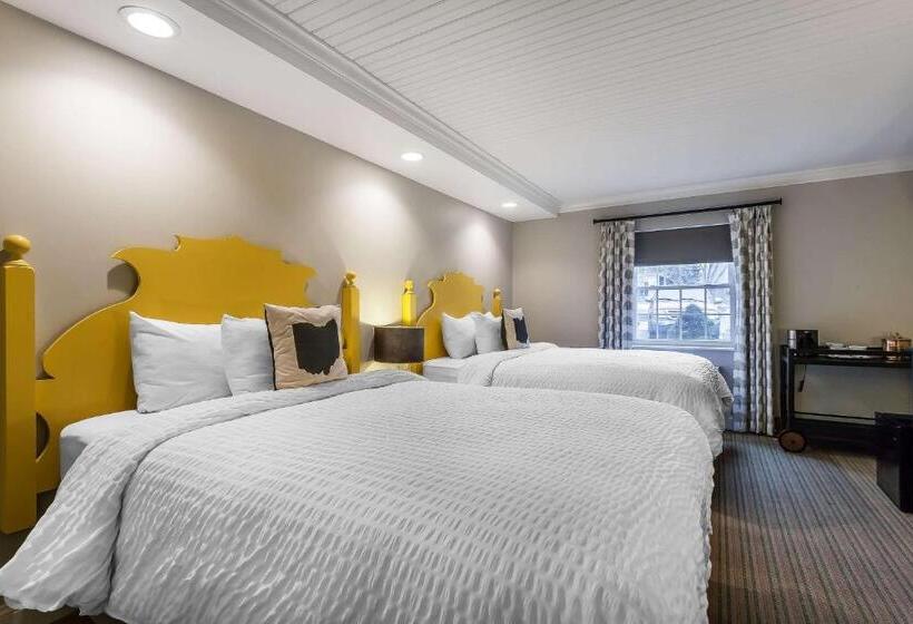 The Aurora Inn Hotel And Event Center