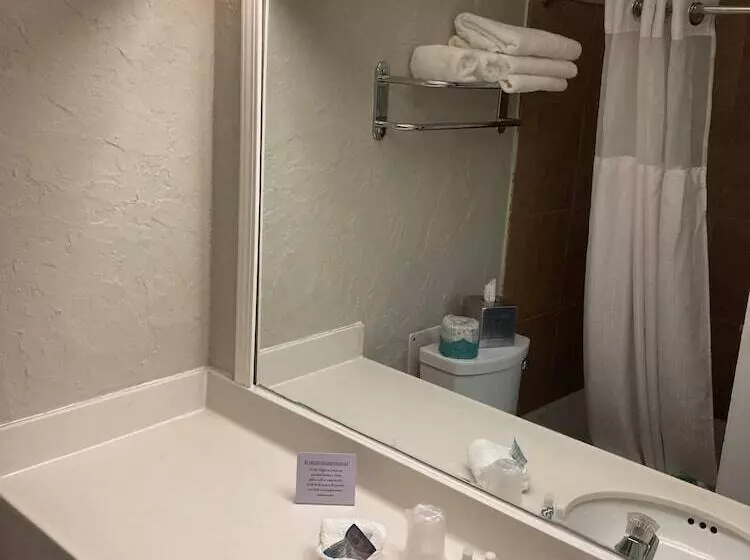 The Aurora Inn Hotel And Event Center