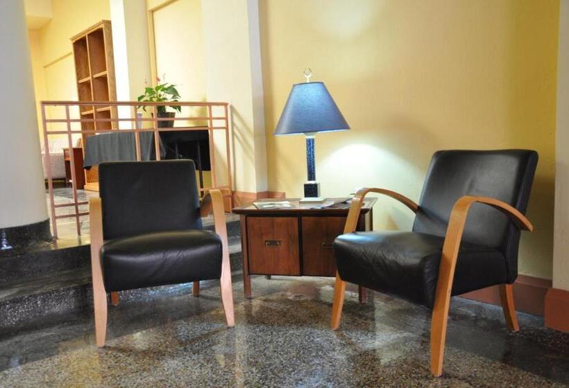 Отель The Murray