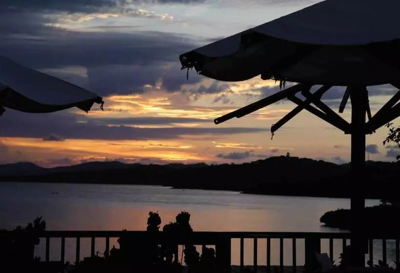 Media Luna Resort & Spa