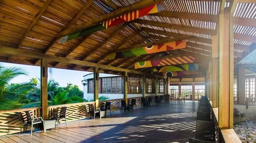 Media Luna Resort & Spa