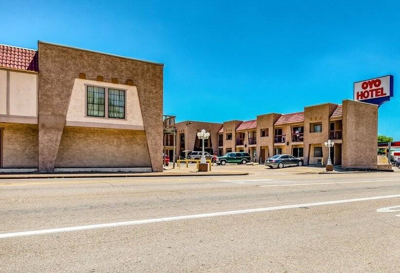 فندق على الطريق Express Inn & Suites Groesbeck