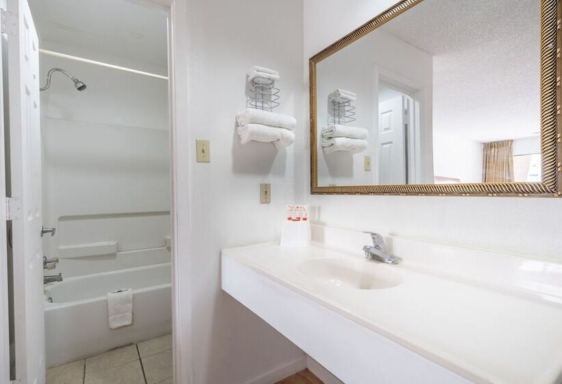 فندق على الطريق Express Inn & Suites Groesbeck